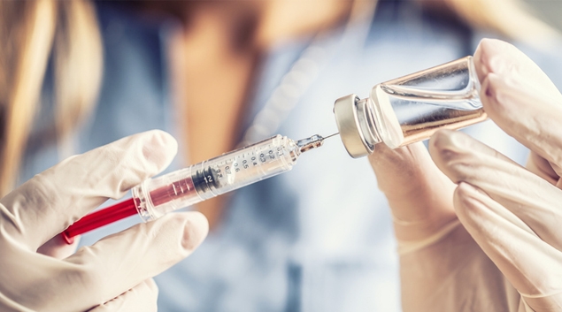 syringe_needle_insulin_diabetes_SimpleImages_Getty Images_2